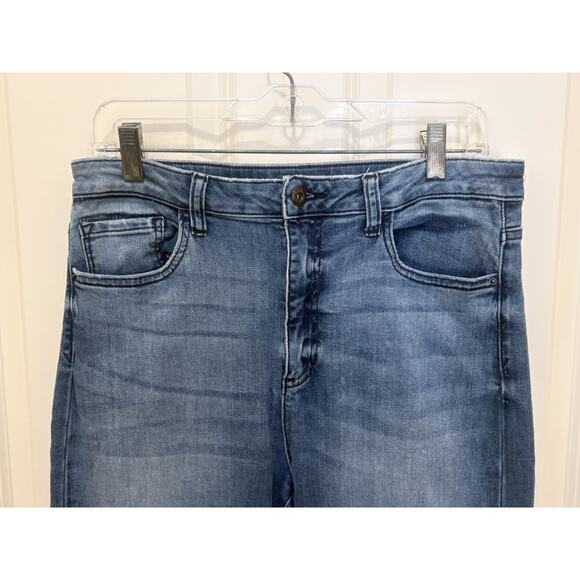 Sneak Peek Flare Jeans Sz 11/W30 Distressed Blue Denim Wide Leg Boho Y2K - Picture 3 of 5